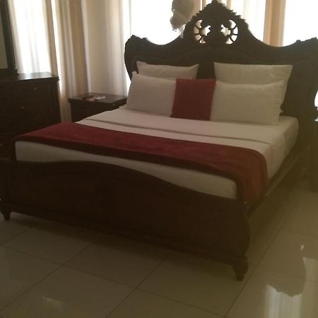 ליבינגסטון Cypress Executive Lodge מראה חיצוני תמונה