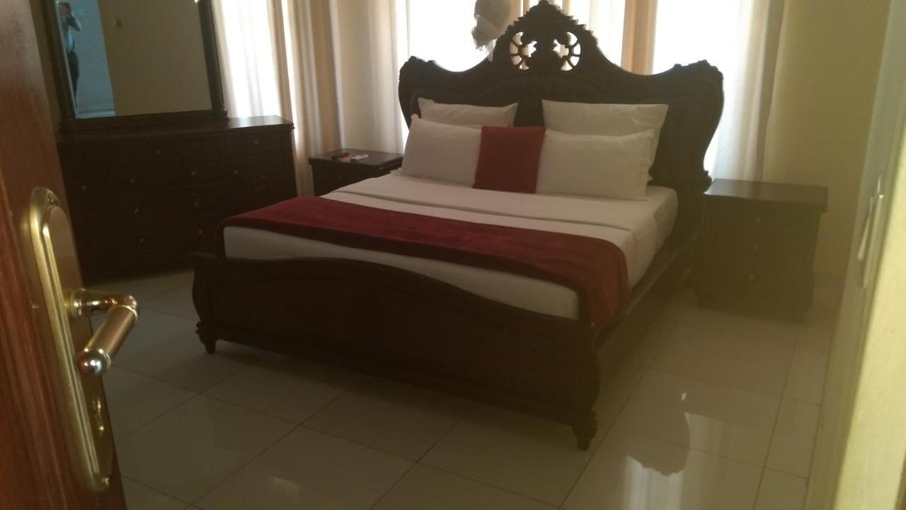 ליבינגסטון Cypress Executive Lodge מראה חיצוני תמונה