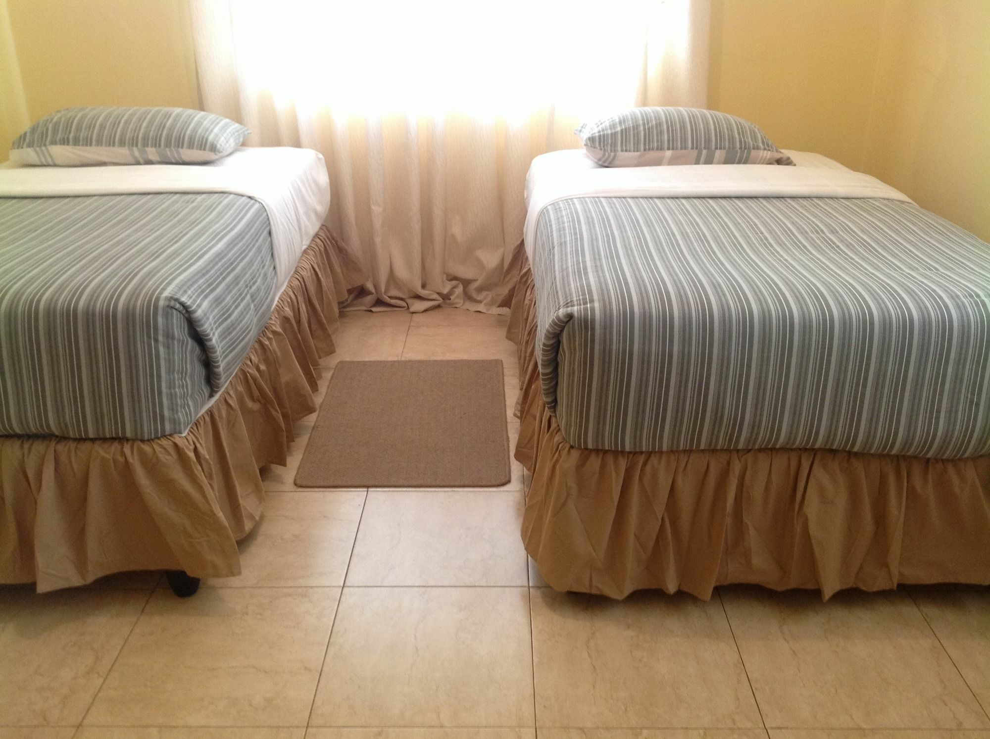 ליבינגסטון Cypress Executive Lodge מראה חיצוני תמונה